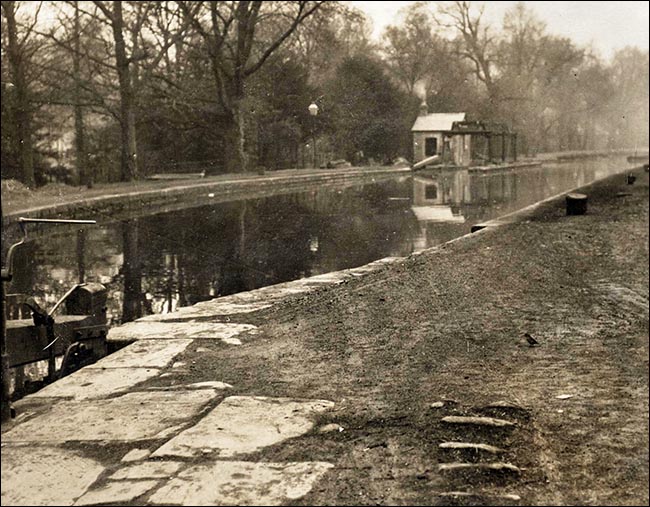 cardiff_north_road_canal_lock