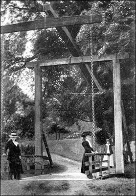 abergavenny_llanwenarth_canal_drawbridge