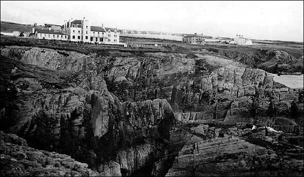 Photo of the Cliff Hotel, Gwbert, circa 1949