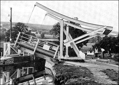talybont_steel_drawbridge