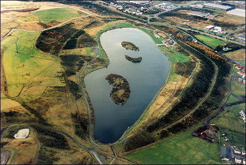 Aerial view of Bryn Bach Pond in 1999
