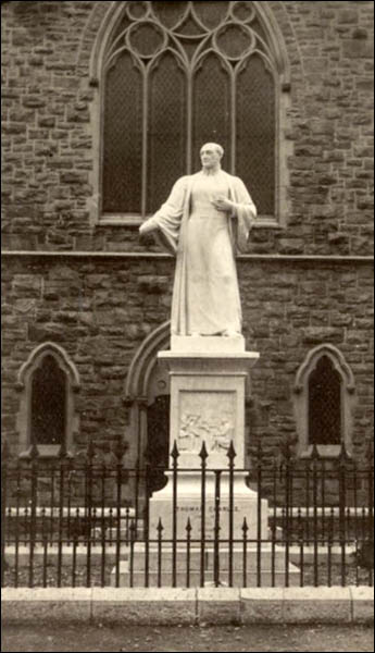 Photo of Thomas Charles statue in Bala c.1875