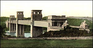 Photo of Britannia Bridge before the fire