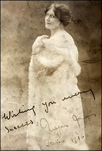 Portrait of Leila Megane