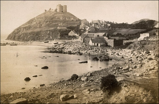 Old photo showing Criccieth lifeboat station
