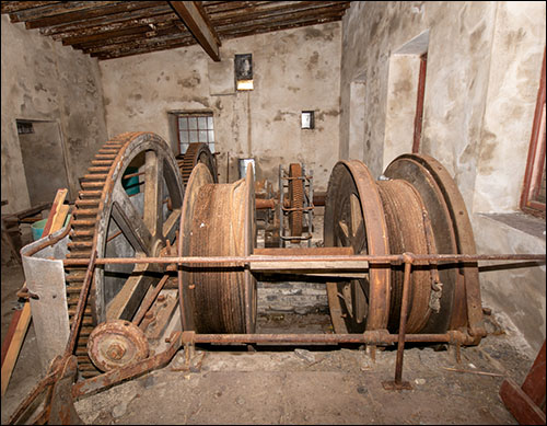 Photo of winding machinery in Hafod Owen engine house