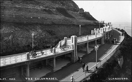 Old photo of Llandudno Colonnade