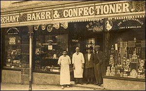 Photo of Eames shop in 1925