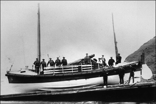 Old photo of Porthdinllaen lifeboat