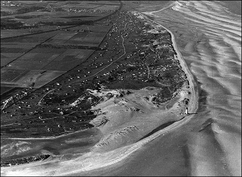 Photo of huts on the Warren, Talacre, in 1950