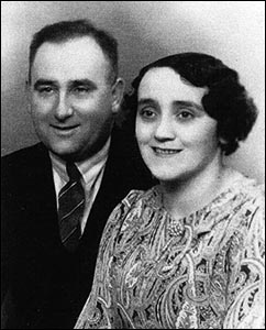 Photo of Richard Trefor Jones and wife Ena